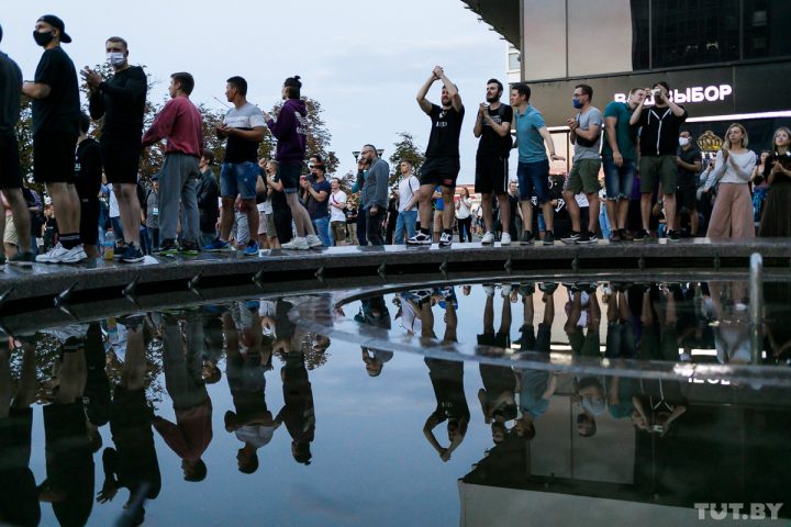 akciya_protesta_vybory_20200810_shuk_tutby_phsl_0217 (1)