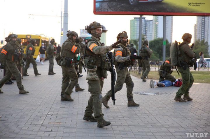 protesty_minsk_2020_08_10_kalvariyskaya_7 (1)