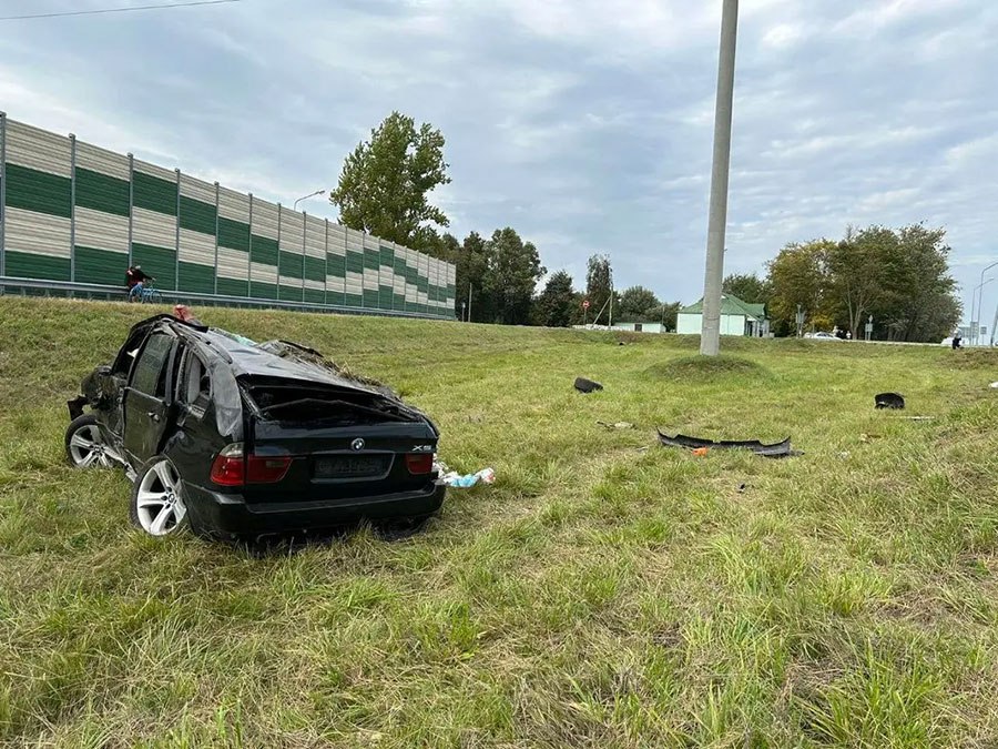 Машины слуцкого. ВАЗ 2109 авария трасса Белгород Короча. Дорога Белгород Короча. ДТП на Корочанской трассе. Железный таксист Белгород Владимир.